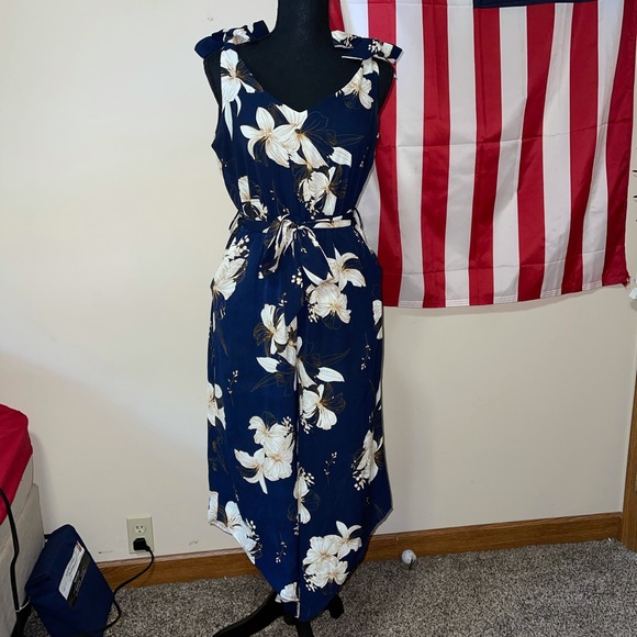 Belongsci Romper NEVER WORN - Picture 1 of 11